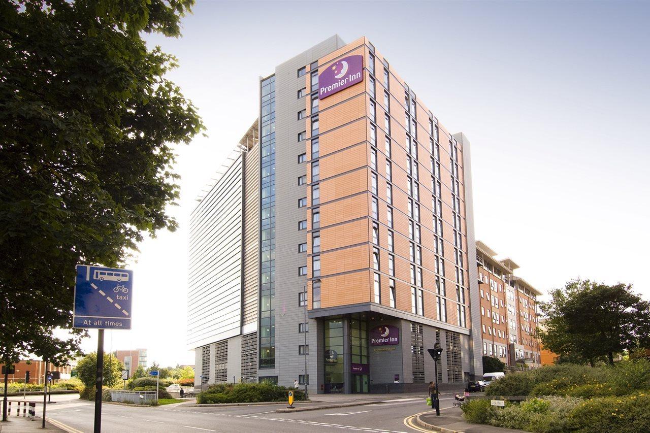Premier Inn Sheffield City Centre ภายนอก รูปภาพ