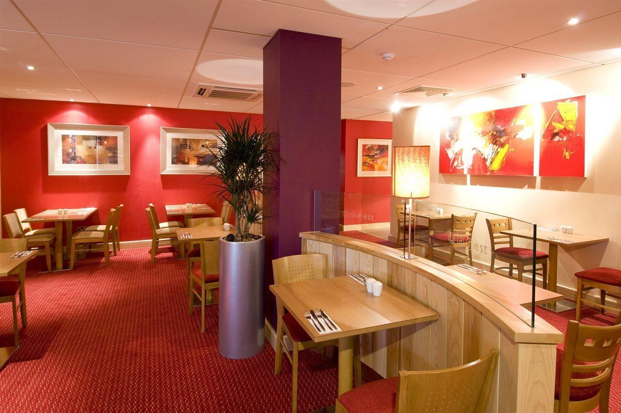 Premier Inn Sheffield City Centre ภายนอก รูปภาพ
