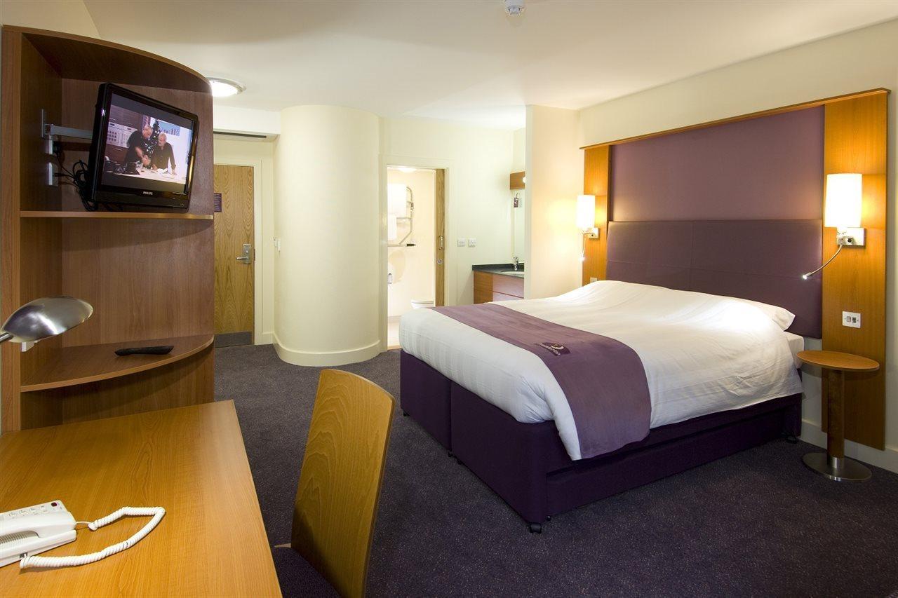 Premier Inn Sheffield City Centre ภายนอก รูปภาพ