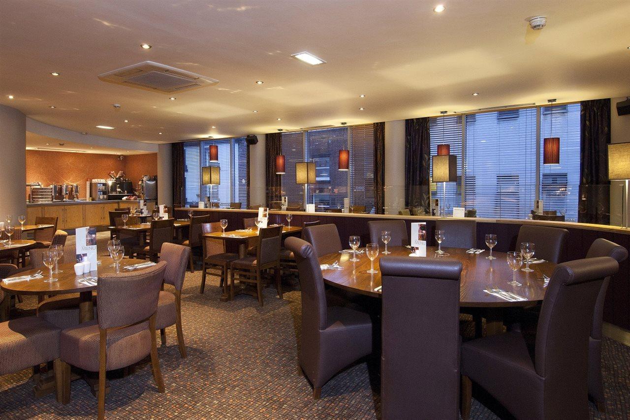 Premier Inn Sheffield City Centre ภายนอก รูปภาพ