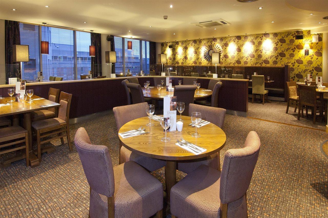 Premier Inn Sheffield City Centre ภายนอก รูปภาพ
