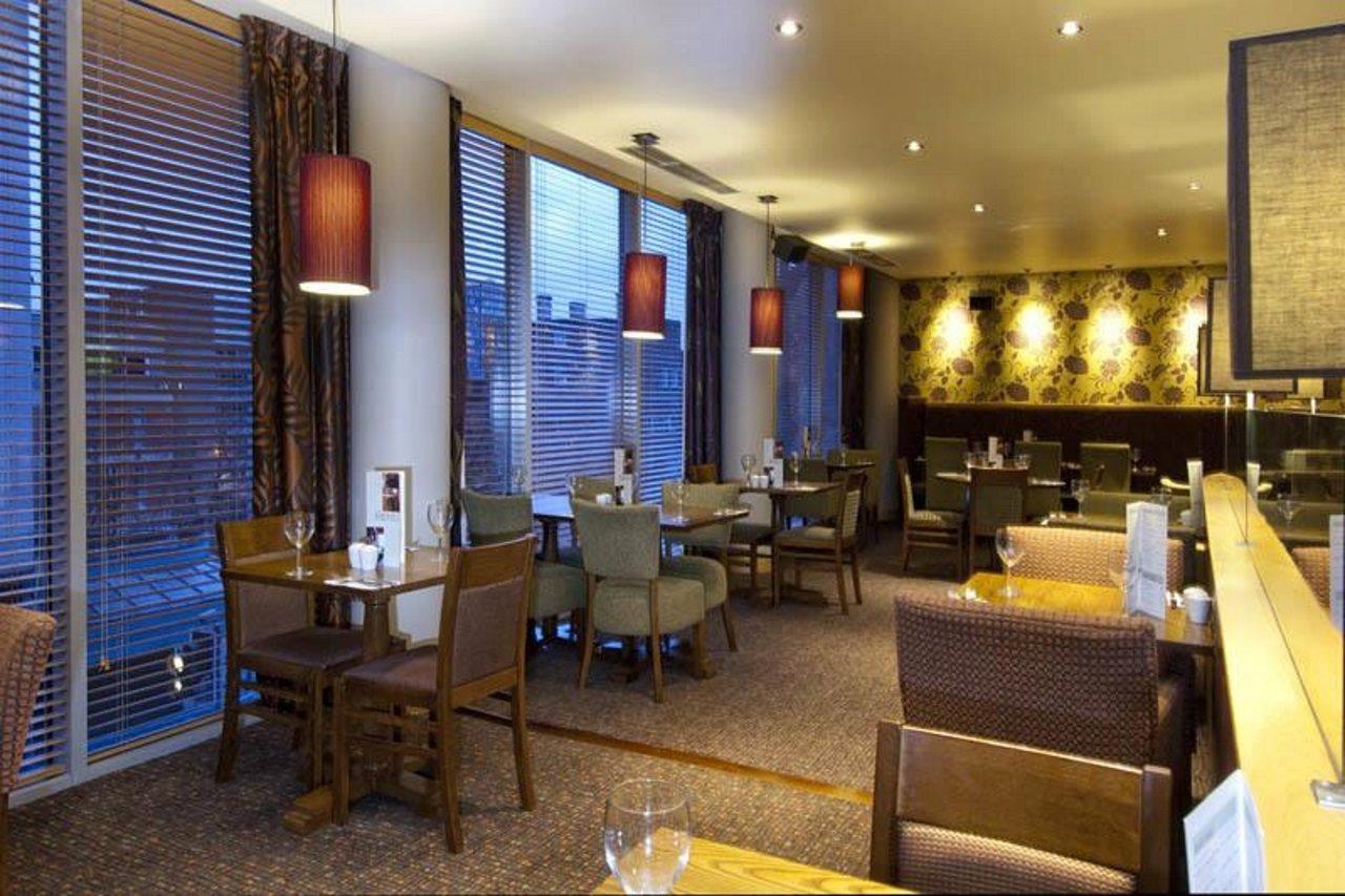 Premier Inn Sheffield City Centre ภายนอก รูปภาพ