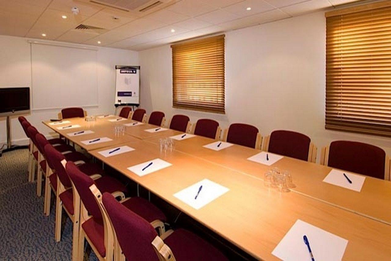 Premier Inn Sheffield City Centre ภายนอก รูปภาพ