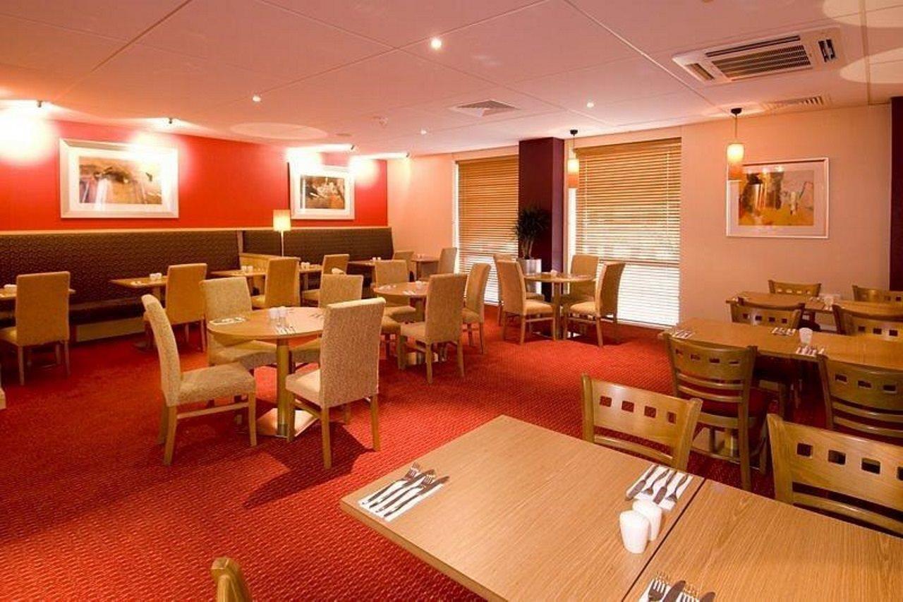 Premier Inn Sheffield City Centre ภายนอก รูปภาพ