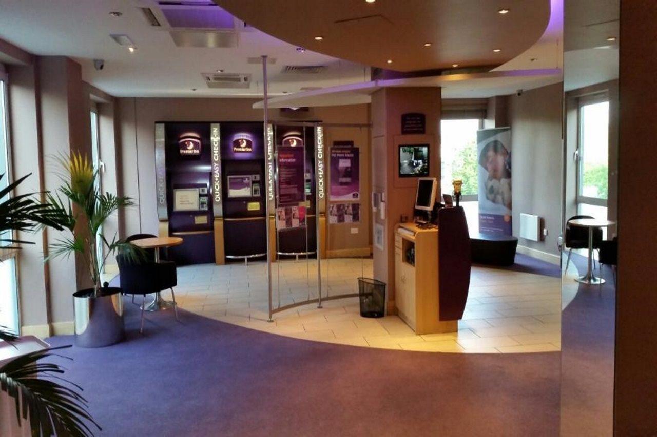 Premier Inn Sheffield City Centre ภายนอก รูปภาพ